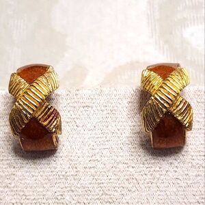 DAVID HILL VINTAGE EARRINGS GOLDTONE TEXTURED RIBBON KNOT CLIP ON DESIGNER